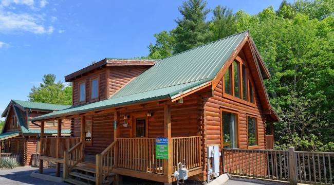 呢喃溪 302 号 3 居小屋酒店(Whispering Creek 302 - Three Bedroom Cabin)