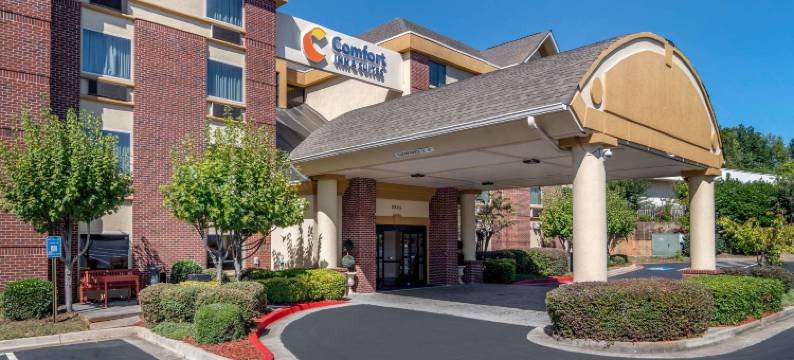萨沃尼舒适套房酒店-秀格尔洛弗(Comfort Inn & Suites Suwanee - Sugarloaf)图片