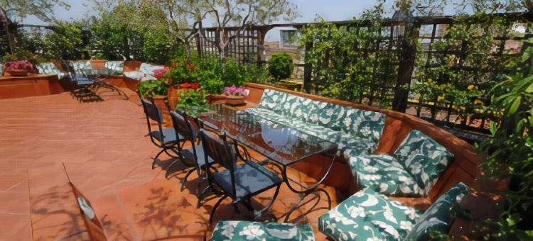 戴安娜屋顶花园酒店(Diana Roof Garden)图片