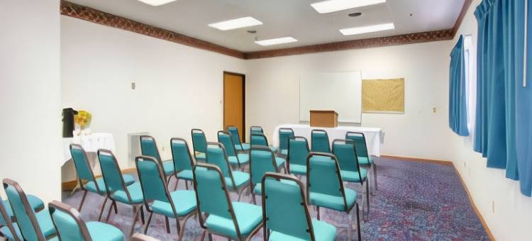 奥尼尔温德姆速8酒店(Super 8 by Wyndham O'Neill NE)图片