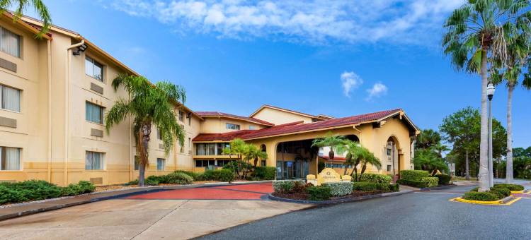 圣彼得克利尔沃特机场拉昆塔温德姆套房酒店(La Quinta Inn & Suites by Wyndham St. Pete-Clearwater Airpt)图片
