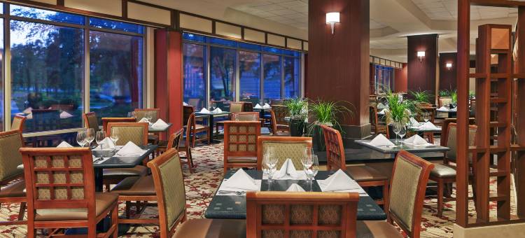 芝加哥埃尔克格罗夫喜来登套房酒店(Sheraton Suites Chicago Elk Grove)图片
