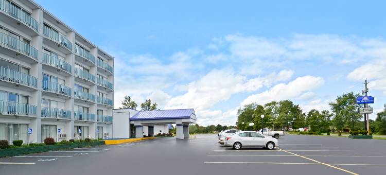 本顿港温德姆豪生酒店(Howard Johnson by Wyndham Benton Harbor/St. Joseph)图片