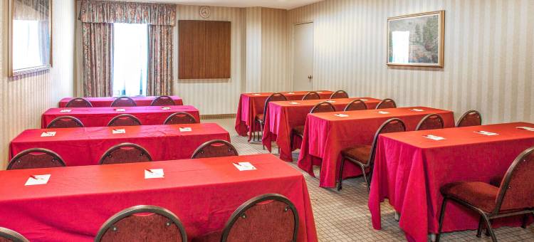 查茨沃斯智选假日套房酒店(Holiday Inn Express & Suites Chatsworth)图片