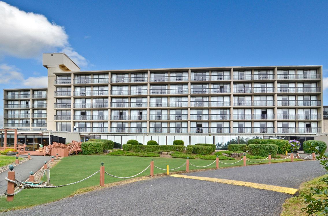 Best Western Plus Agate Beach Inn Hotel Reviews And Room Rates Best Western Plus Agate Beach Inn