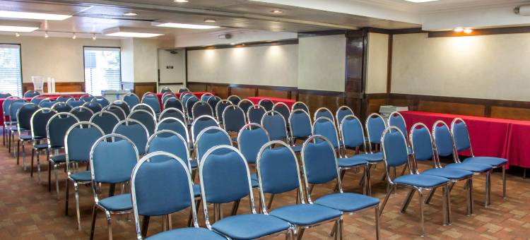 里布凯艺酒店-近UCR和市区(Quality Inn Riverside Near UCR and Downtown)图片