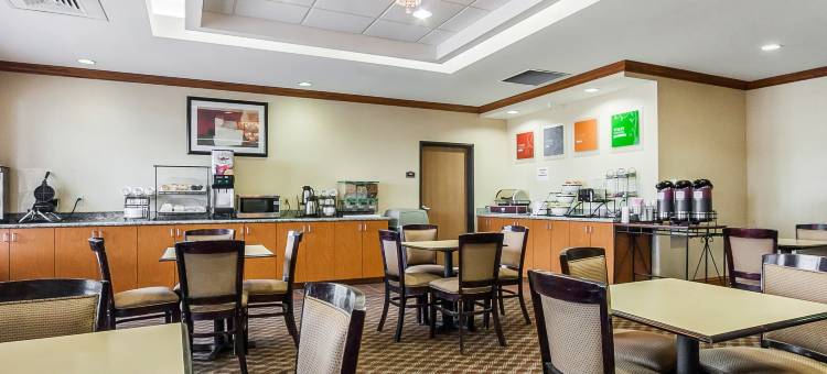 塞克斯顿I-55舒适套房酒店(Comfort Inn & Suites Sikeston I-55)图片