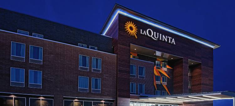 达拉斯大草原城北拉昆塔温德姆套房酒店(La Quinta Inn & Suites by Wyndham Dallas Grand Prairie North)图片