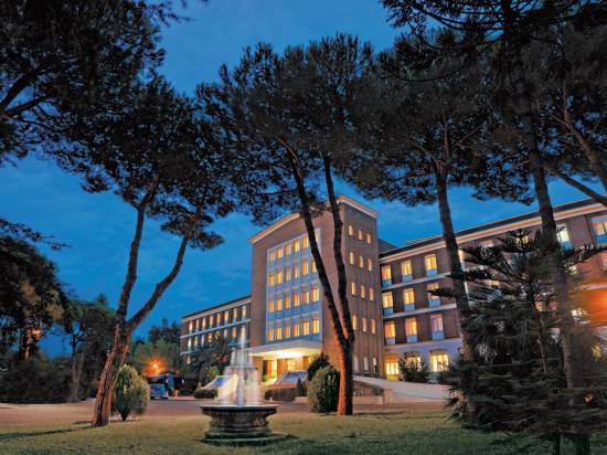 潘菲利艾爾格林公園酒店