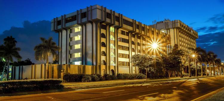 迈阿密国际机场克拉丽奥酒店及套房(Clarion Inn & Suites Miami International Airport)图片