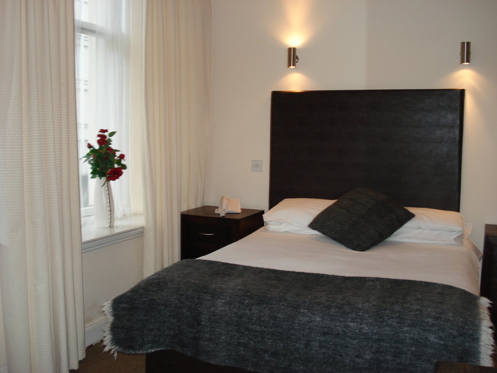 Sandyford HotelOver view