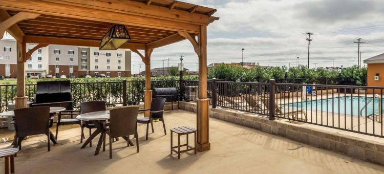 科图拉I-35附近舒适套房酒店(Comfort Suites Cotulla Near I-35)图片