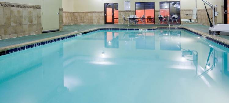 Holiday Inn Express 锡达拉皮兹(柯林斯道)(Holiday Inn Express Cedar Rapids (Collins RD))图片