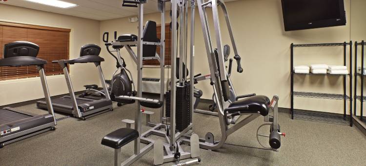 史密斯堡郊区开放式客房(Suburban Studios Fort Smith)图片