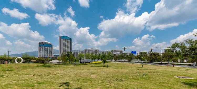 若兰假日精选酒店(泰安泰山大街万达广场店)图片