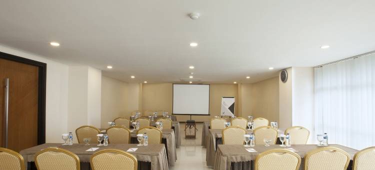 井里汶维尔斯酒店(Verse Hotel Cirebon)图片