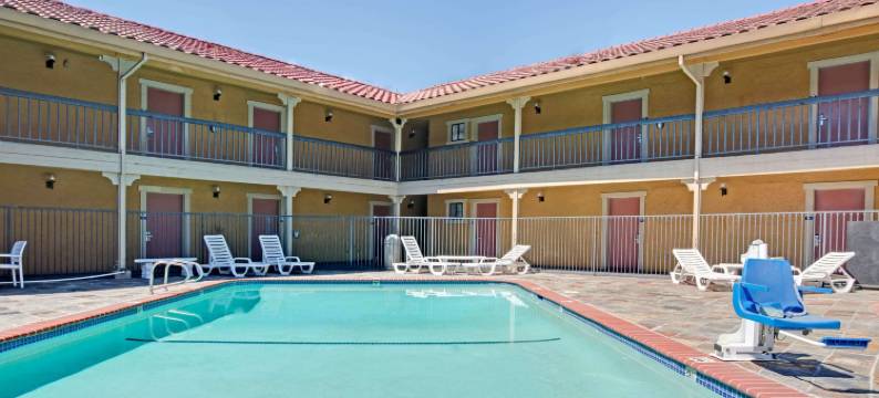 圣何塞戴斯酒店及会议中心(Days Inn by Wyndham San Jose)图片