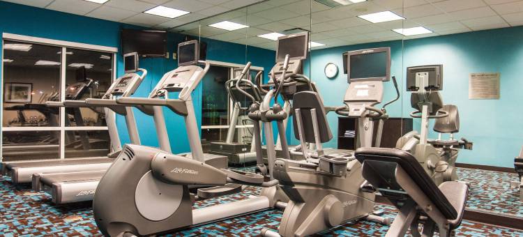 舒适套房酒店阿克伦南(Comfort Inn & Suites Akron South)图片