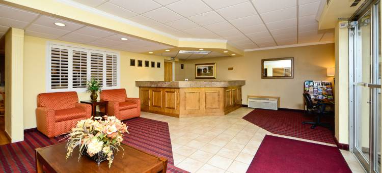 圣克劳德美洲最佳价值套房酒店(Americas Best Value Inn and Suites St. Cloud)图片