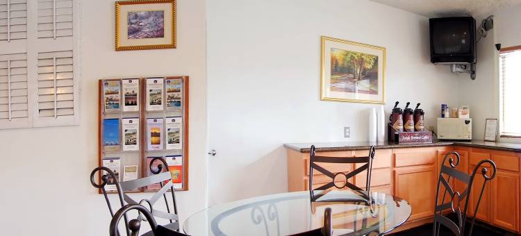 维塞利亚美洲最佳价值酒店(Americas Best Value Inn Visalia)图片