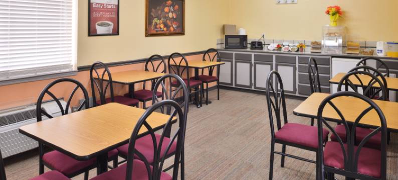 科罗伯洛斯特美洲最佳价值酒店(Americas Best Value Inn Knob Noster)图片