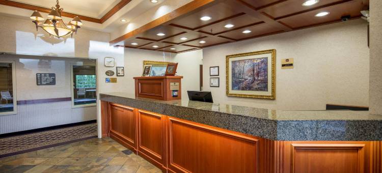 大学贝斯特韦斯特套房酒店(Best Western University Inn  Suites)图片