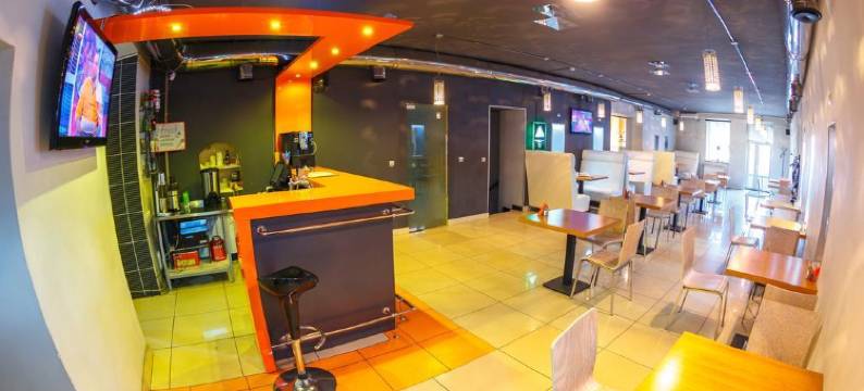 车库酒店(Garage Hotel)图片