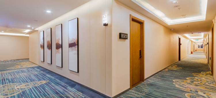 如家睿柏·云酒店(哈尔滨冰雪大世界凯利广场万达店)图片