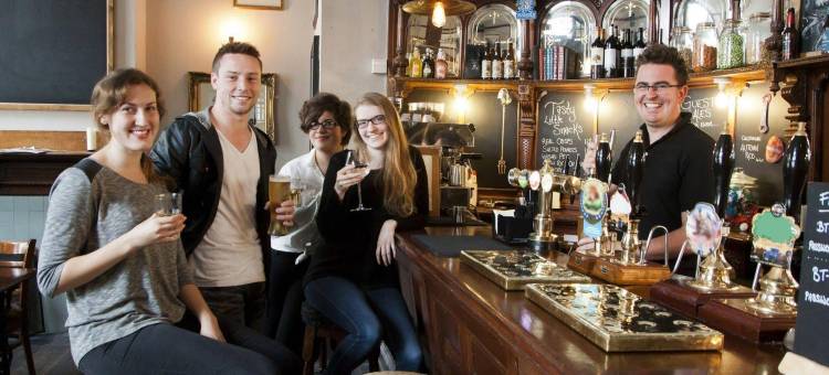 帕普乐维多利亚白渡轮旅馆(PubLove @ the White Ferry, Victoria)图片