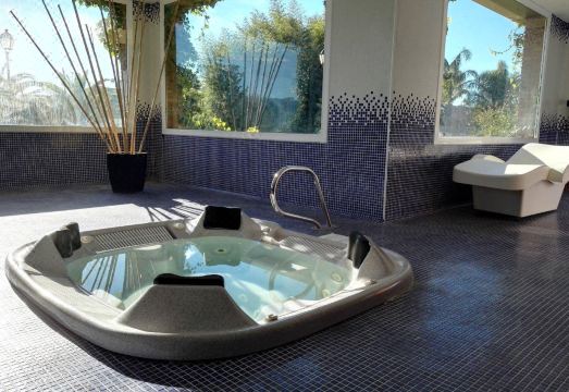 Hotel Villa RetiroHotel Overview