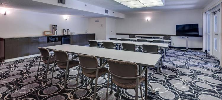 高河赫瑞泰格酒店及会议中心(Heritage Inn Hotel & Convention Centre - High River)图片