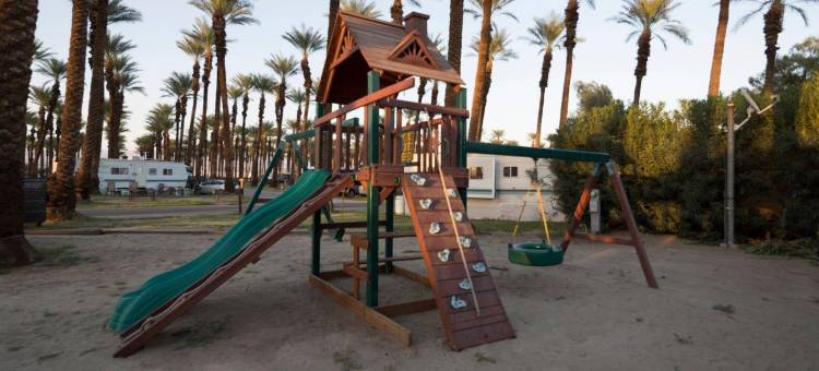 棕榈泉房车度假村(Palm Springs RV Resort)图片