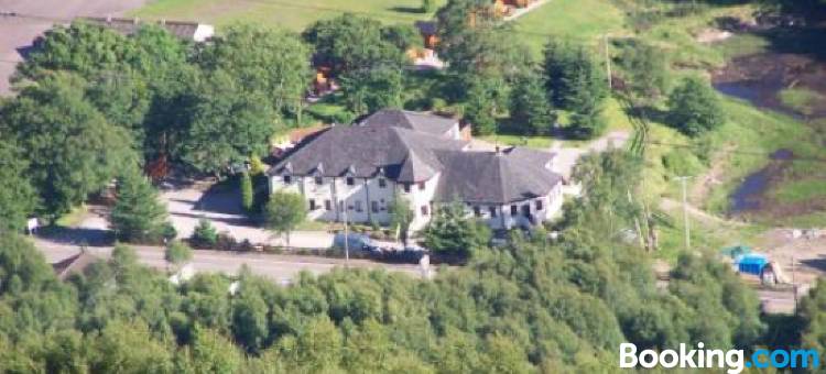 麦克唐纳酒店及小屋(MacDonald Hotel & Cabins)图片