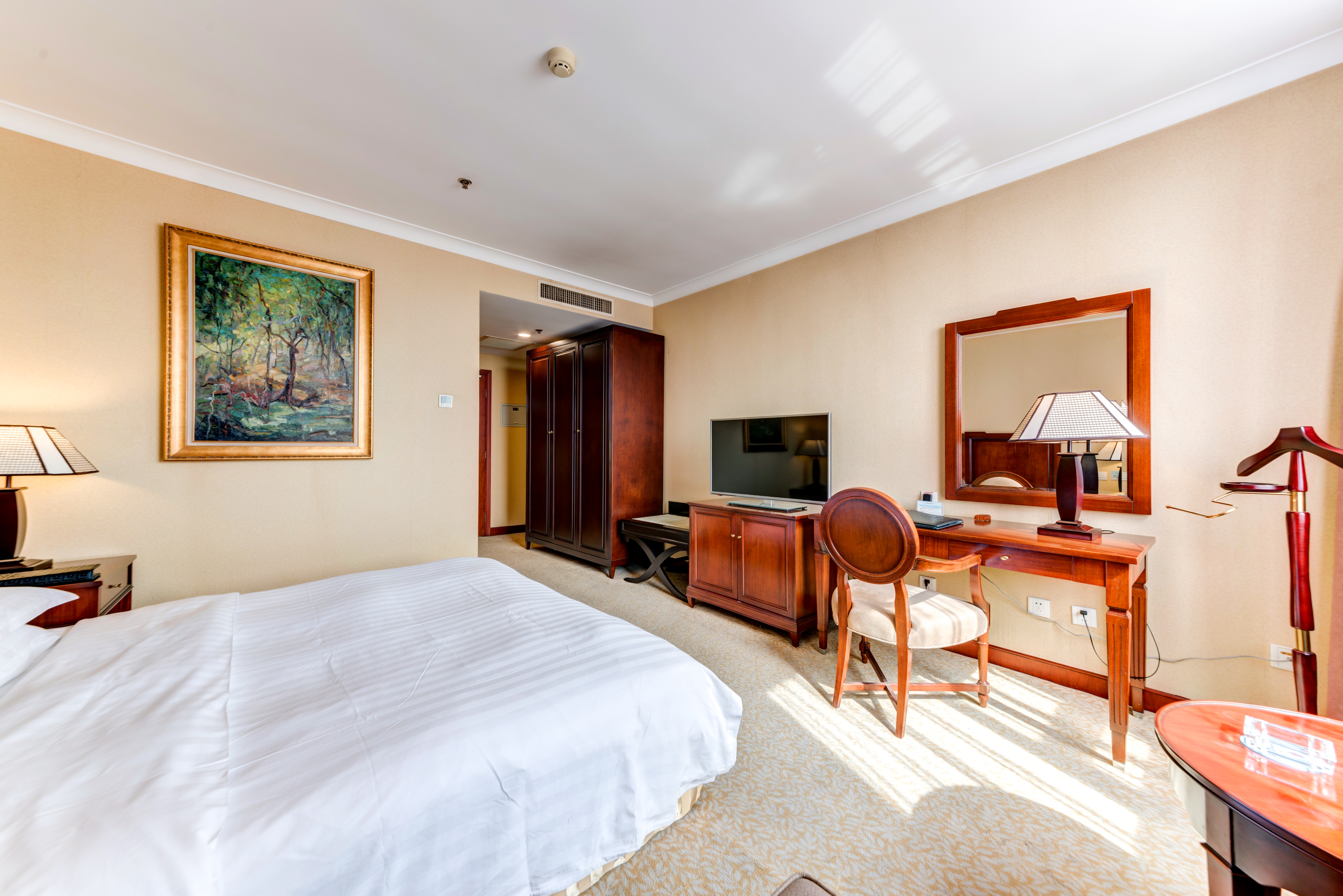 Shenhua Harbour International Hotel Over view