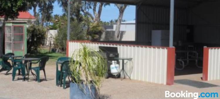 内陆绿洲旅行车公园(Outback Oasis Caravan Park)图片
