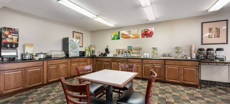 莱巴嫩I-65凯艺套房酒店(Quality Inn & Suites Lebanon I-65)图片