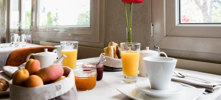 拉伯雷酒店(Logis le Rabelais Hôtel- Restaurant - Spa)图片