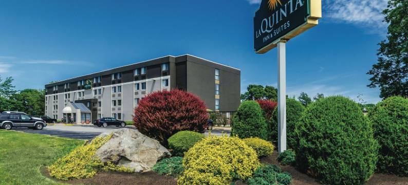 沃威克普罗维登斯机场拉昆塔温德姆套房酒店(La Quinta Inn & Suites by Wyndham Warwick Providence Airport)图片