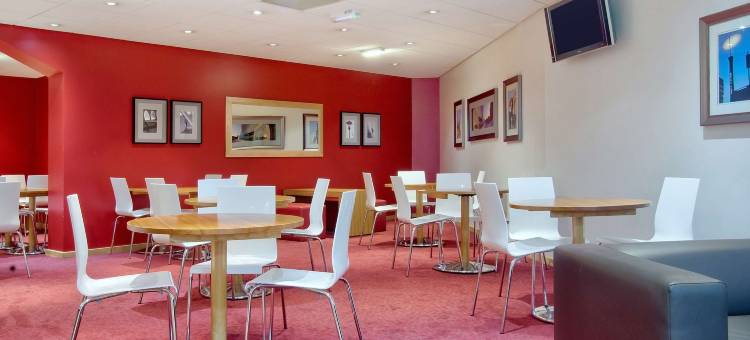 旅屋酒店-伯明翰市中心百老汇广场(Travelodge Birmingham Central Broadway Plaza)图片