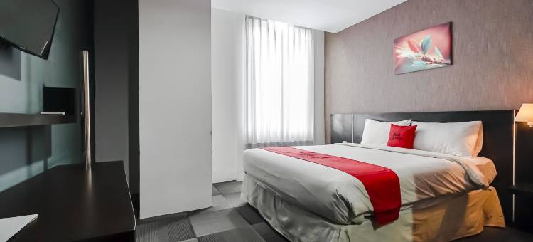 RedDoorz Premium near Pantai Losari 2图片