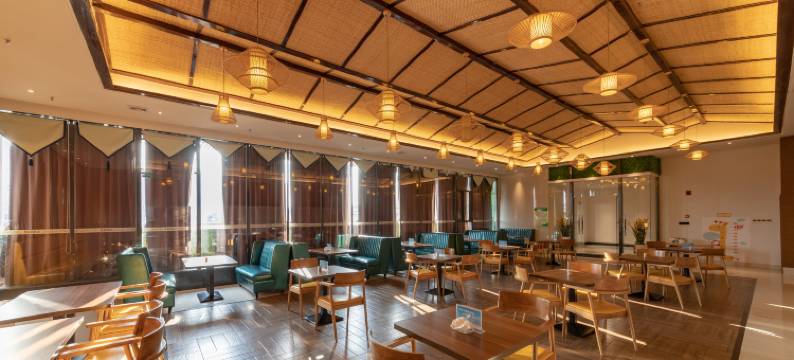 优悦酒店(来宾北站政和步行街店)图片