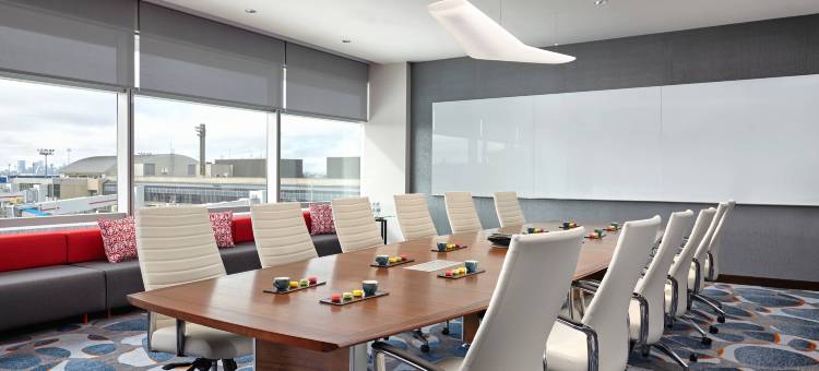 卡尔加里机场航站楼万豪酒店(Calgary Airport Marriott In-Terminal Hotel)图片