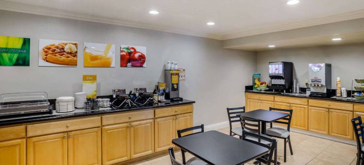 埃尔卡洪圣地亚哥东凯艺套房酒店(Quality Inn & Suites El Cajon San Diego East)图片