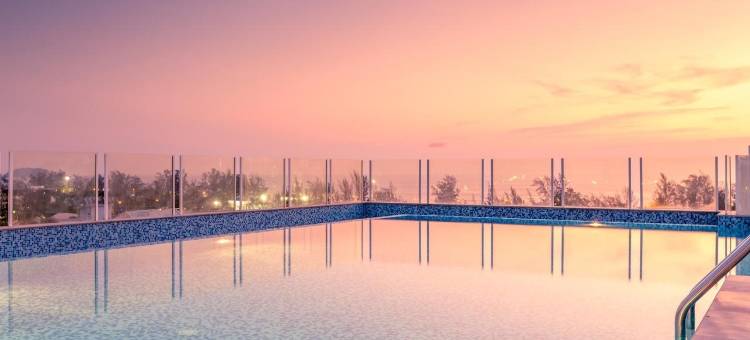 卡隆海滩查纳莱山坡度假村(Chanalai Hillside Resort, Karon Beach)图片