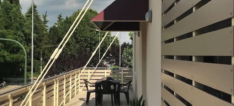 加尔达瑟乐假日客房酒店(Gardaselle Holiday Rooms)图片