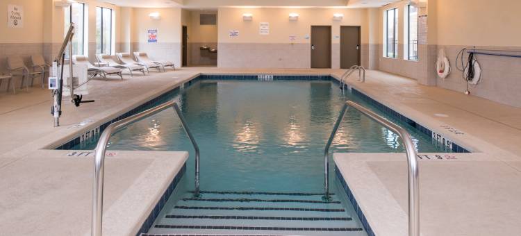 智选假日套房酒店梦露(Holiday Inn Express & Suites Monroe)图片