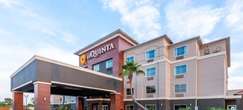 休斯顿钱诺夫拉昆塔温德姆套房酒店(La Quinta Inn & Suites by Wyndham Houston Channelview)图片