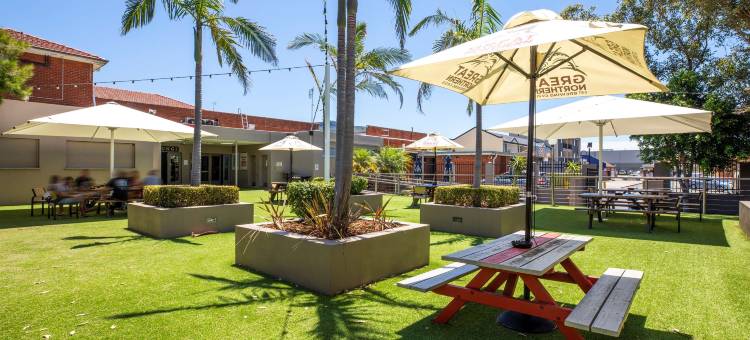 查尔斯睡帽酒店(Nightcap at the Charles Hotel)图片