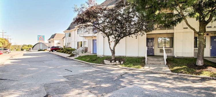 密尔沃基布鲁克菲尔德白杨溪 Residence Inn 酒店(Residence Inn Milwaukee Brookfield at Poplar Creek)图片