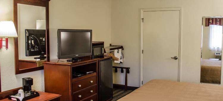 莫比尔西提尔曼角凯艺酒店(Quality Inn Mobile West Tillmans Corner)图片